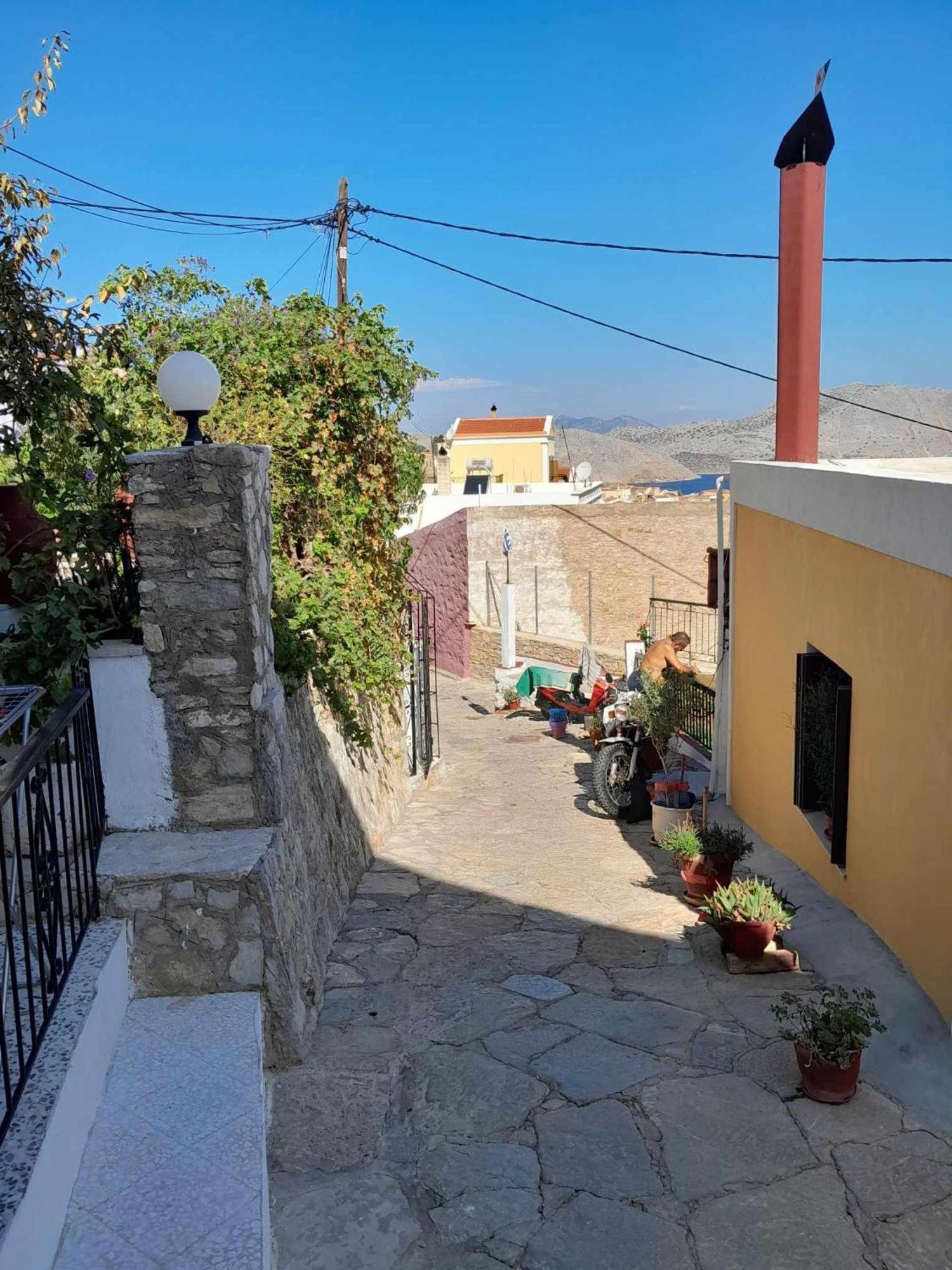 "Aris" Sevasti Symi Studios Exteriér fotografie